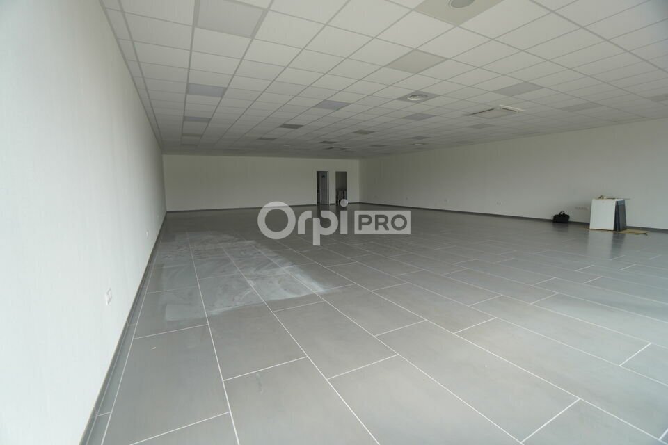 Retail in Marsannay La Cote for lease Interior Photo- Image 1 of 5