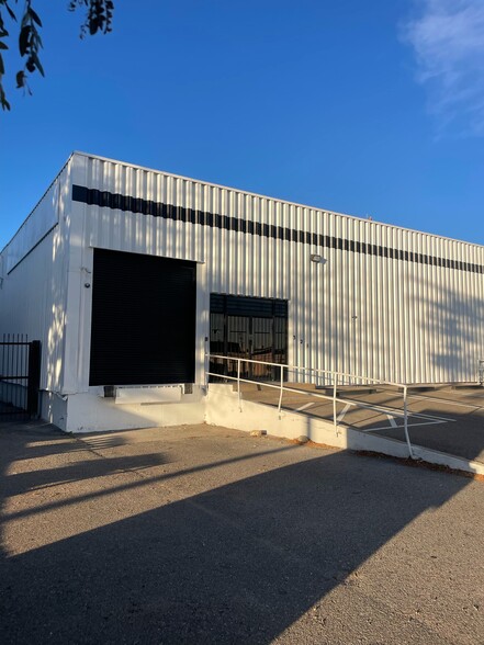 321 E 57th Ave, Denver, CO for lease - Building Photo - Image 3 of 5