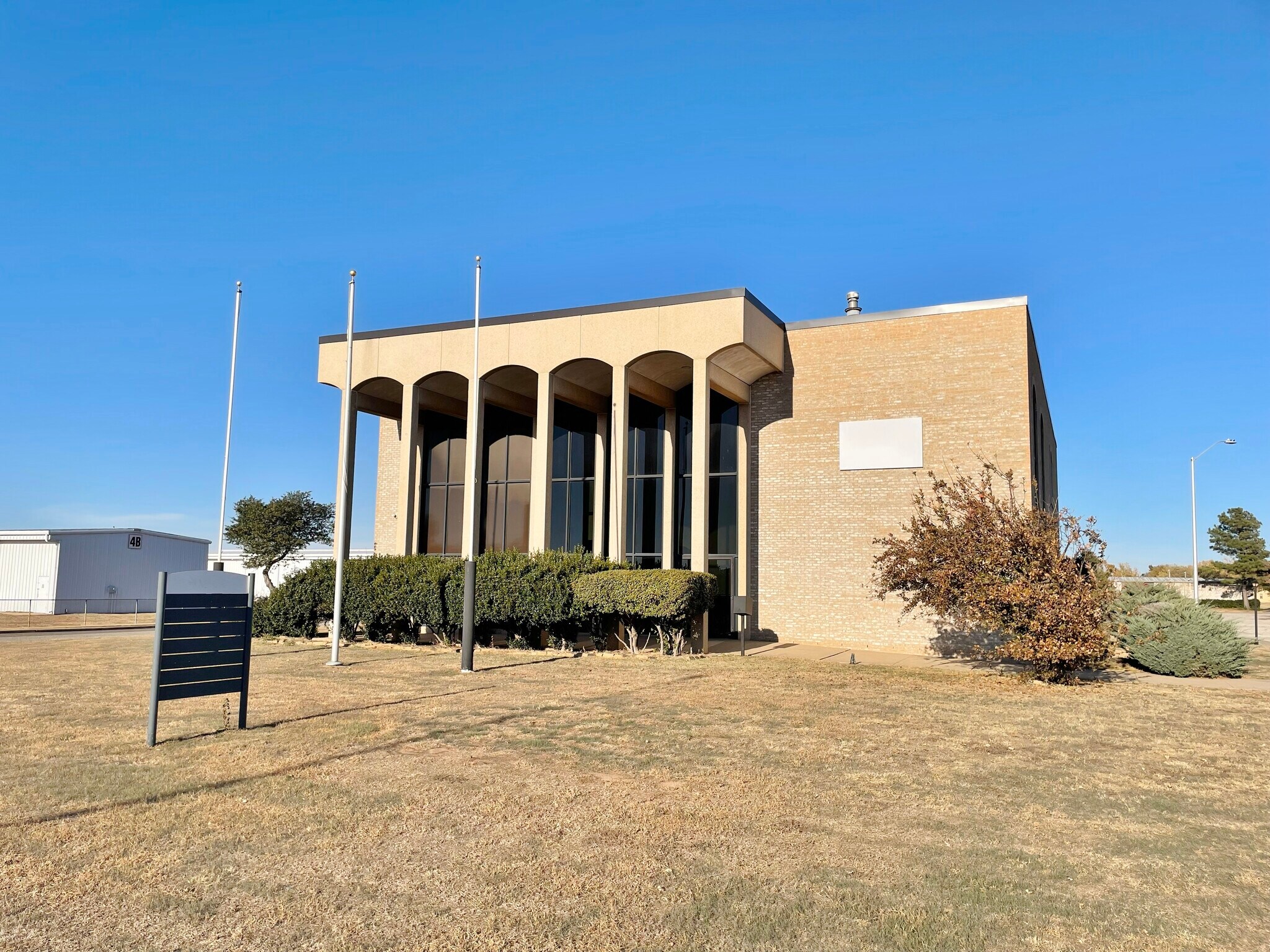 5600 Philip J Rhoads Ave, Bethany, OK for lease Primary Photo- Image 1 of 9