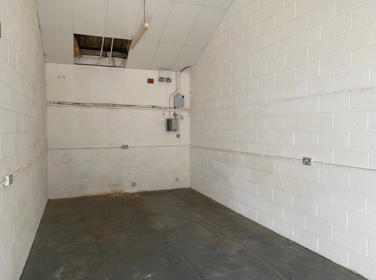 Mintsfeet Rd N, Kendal for lease Interior Photo- Image 1 of 1