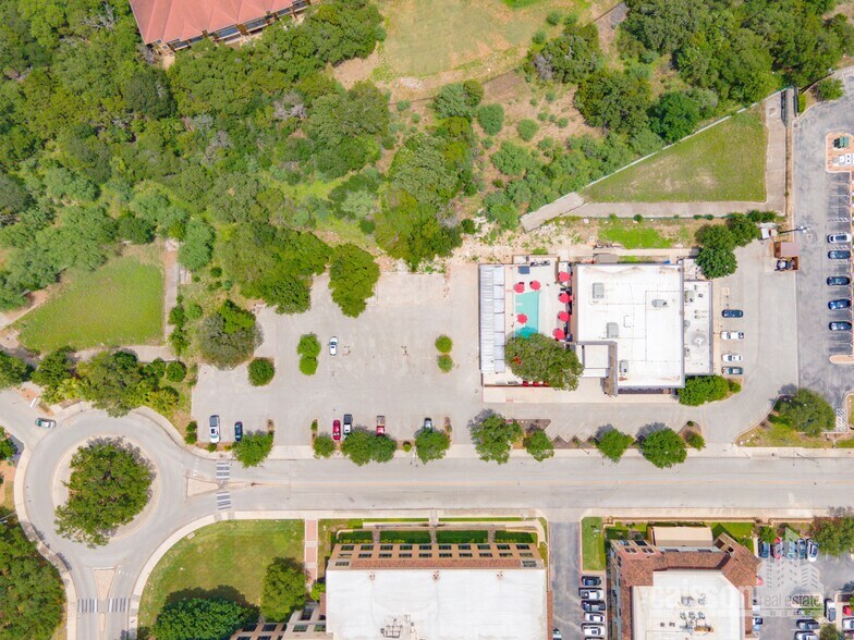 18326 Tuscany Stone, San Antonio, TX à vendre - Photo du bâtiment - Image 2 de 22