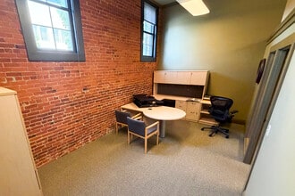 2000 Pacific Ave, Forest Grove, OR for lease Interior Photo- Image 2 of 9