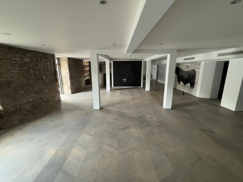 2 Inverallan Rd, Stirling à louer - Photo du bâtiment - Image 3 de 9