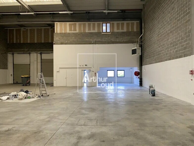 Bureau dans Moissy-Cramayel à louer - Photo intérieure - Image 3 de 6