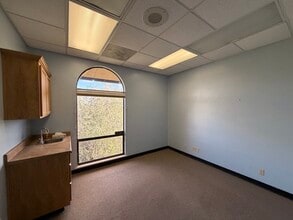 7064 Corline Ct, Sebastopol, CA for lease Interior Photo- Image 2 of 3