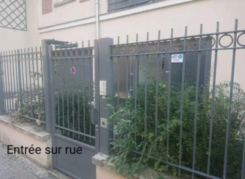 Office in Pantin for lease Building Photo- Image 1 of 8