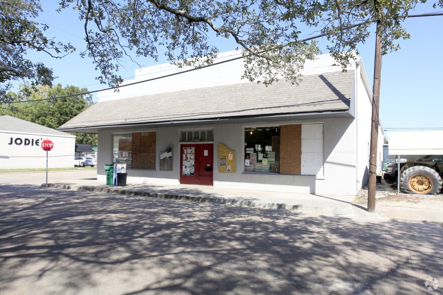 218 W Sidnor St, Alvin, TX for sale - Primary Photo - Image 1 of 2