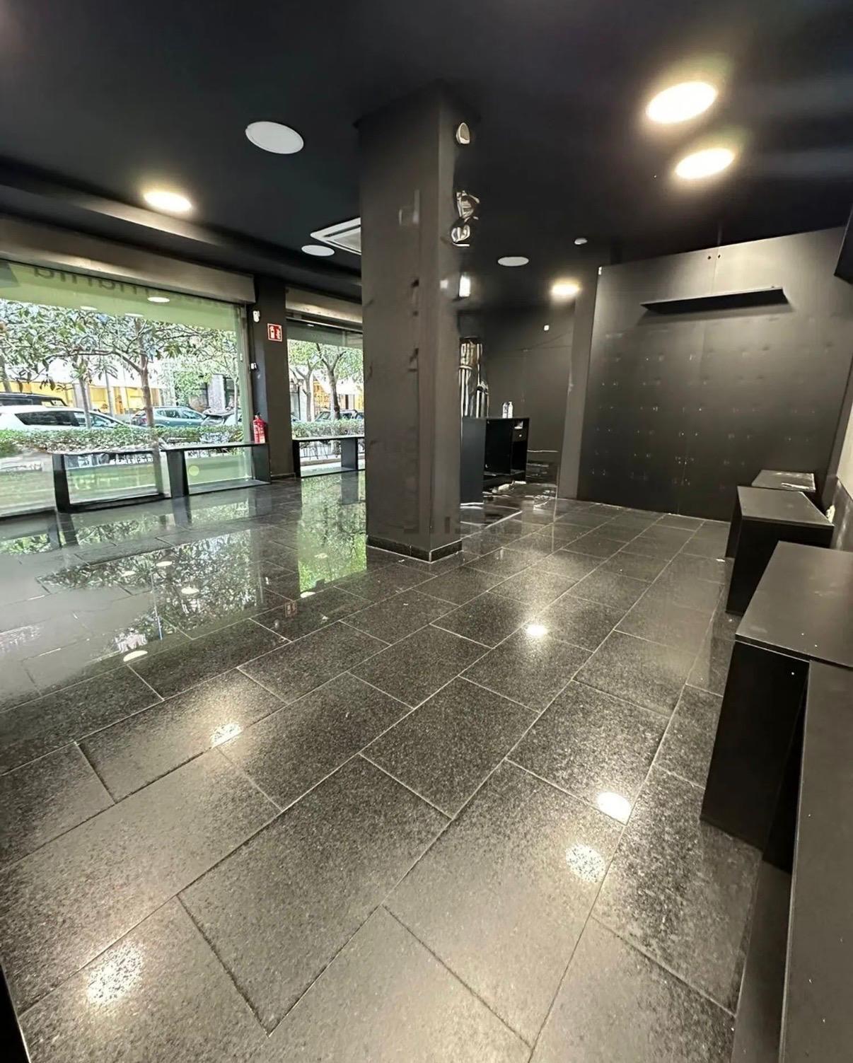 Retail in Madrid, Madrid for lease Primary Photo- Image 1 of 4