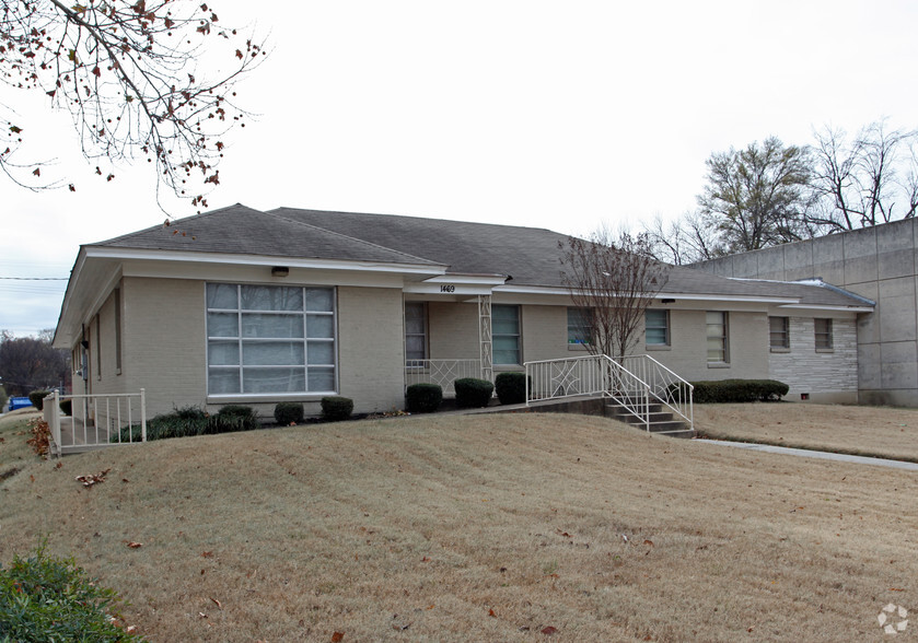 1469 Poplar Ave, Memphis, TN à vendre - Photo du bâtiment - Image 1 de 1