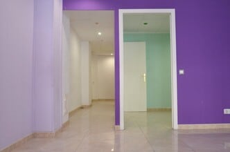 Bureau/Commerce de détail dans Vilanova i la Geltrú, Barcelona à louer Photo intérieure- Image 2 de 13