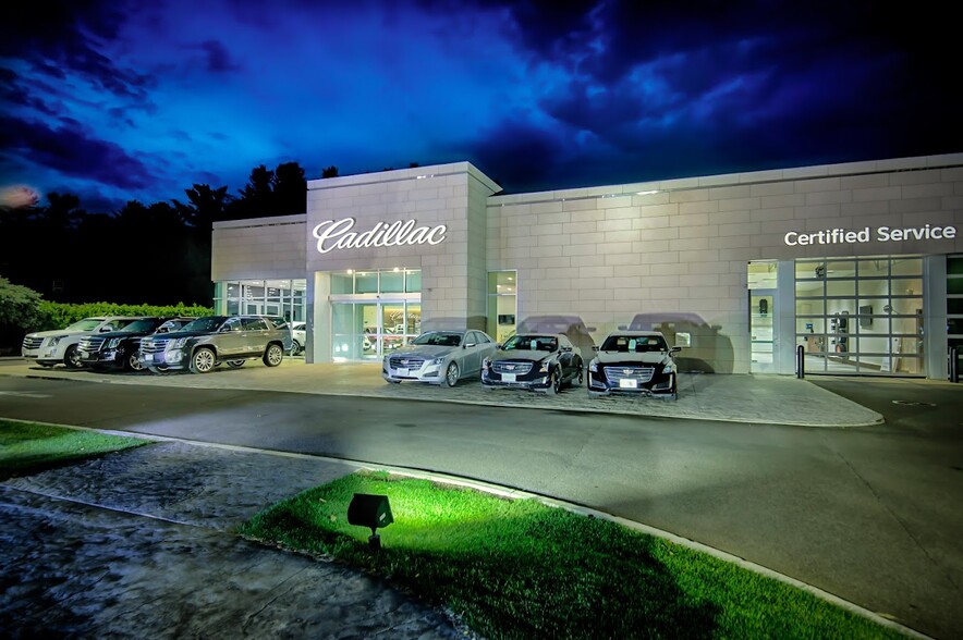 Car Dealership Assemblage portfolio of 2 properties for sale on LoopNet.ca - Building Photo - Image 1 of 24