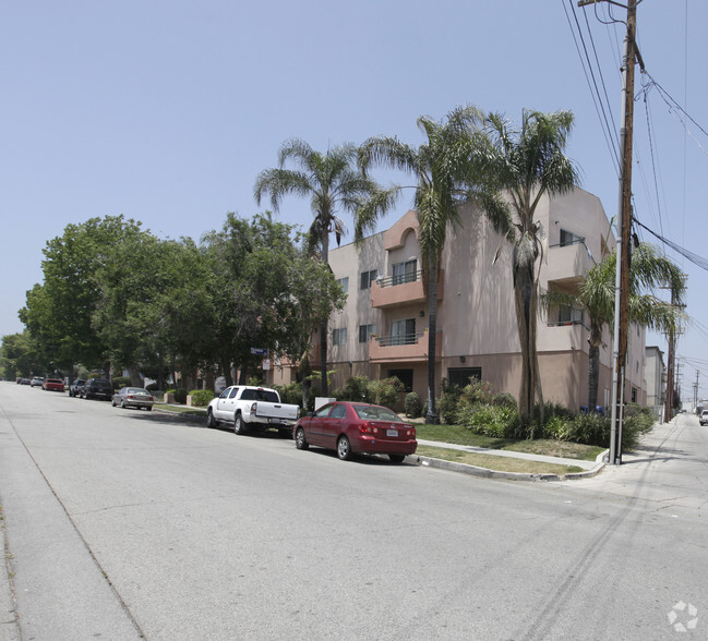 11459 Collins St, North Hollywood, CA à louer - Photo principale - Image 1 de 5