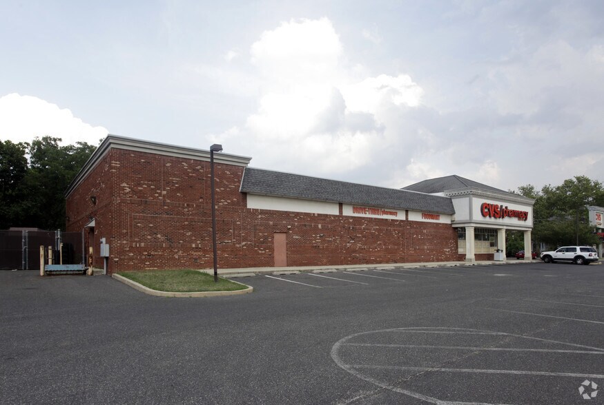 231 W Broad St, Paulsboro, NJ à louer - Photo du bâtiment - Image 2 de 2