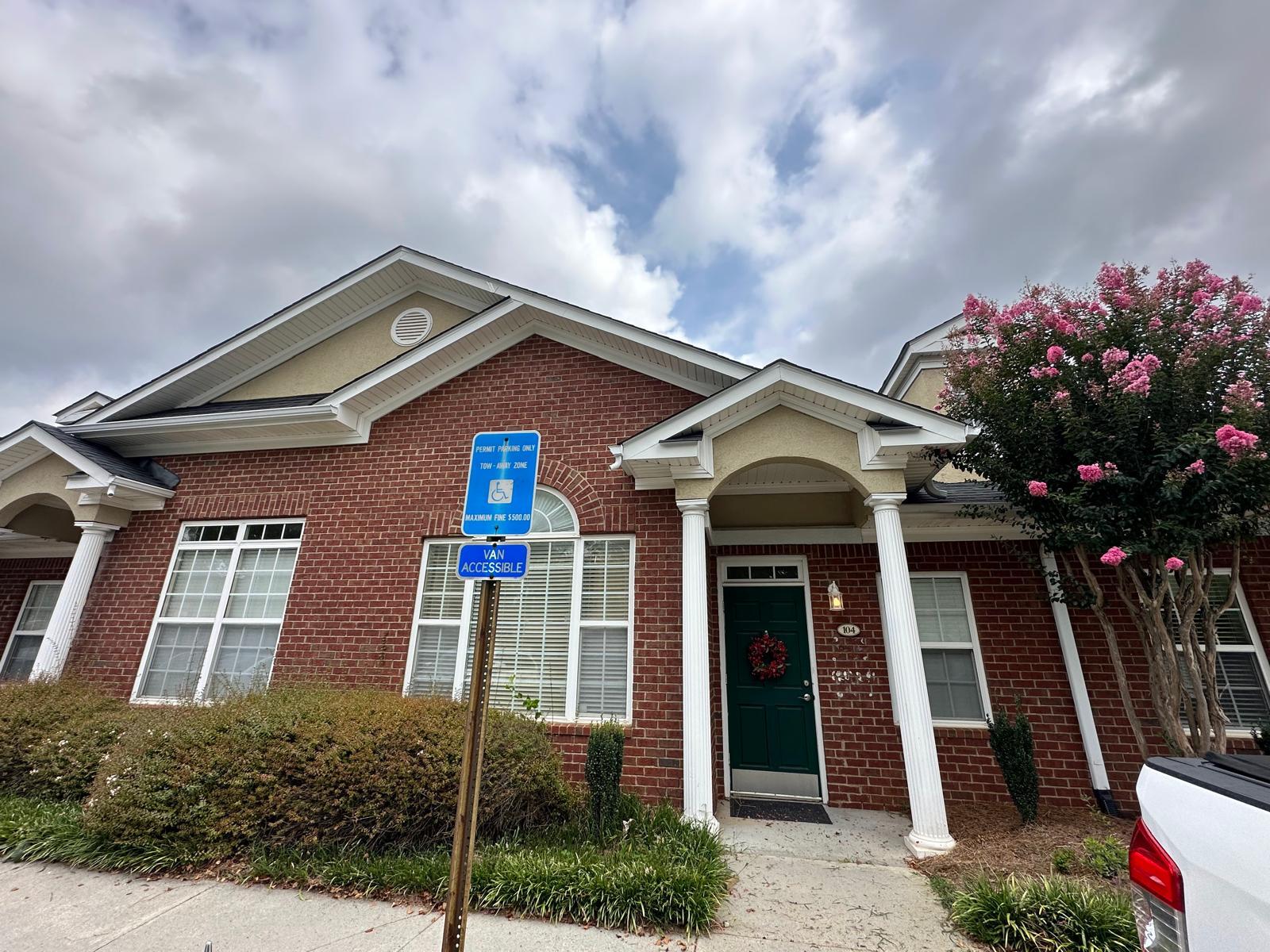 1815 Lockeway Dr, Alpharetta, GA à louer Photo du bâtiment- Image 1 de 3