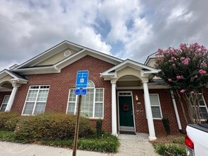 1815 Lockeway Dr, Alpharetta, GA à louer Photo du bâtiment- Image 1 de 3