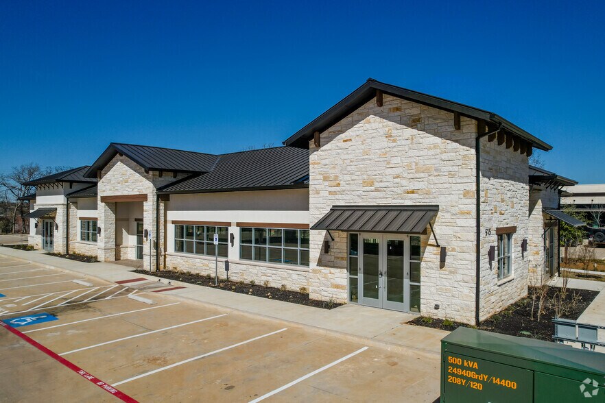 515 S Kimball Ave, Southlake, TX à louer - Photo du bâtiment - Image 2 de 5