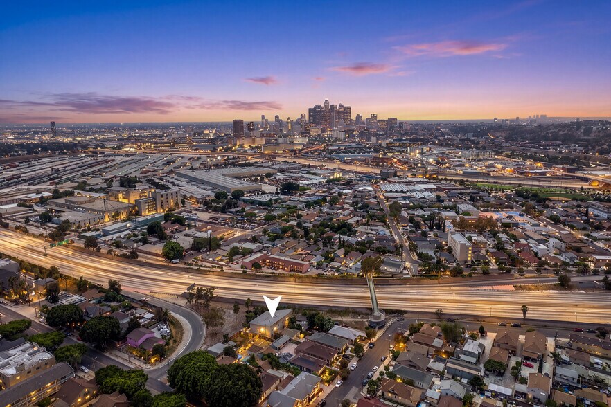 2104 Mozart St, Los Angeles, CA à vendre - Aérien - Image 3 de 55