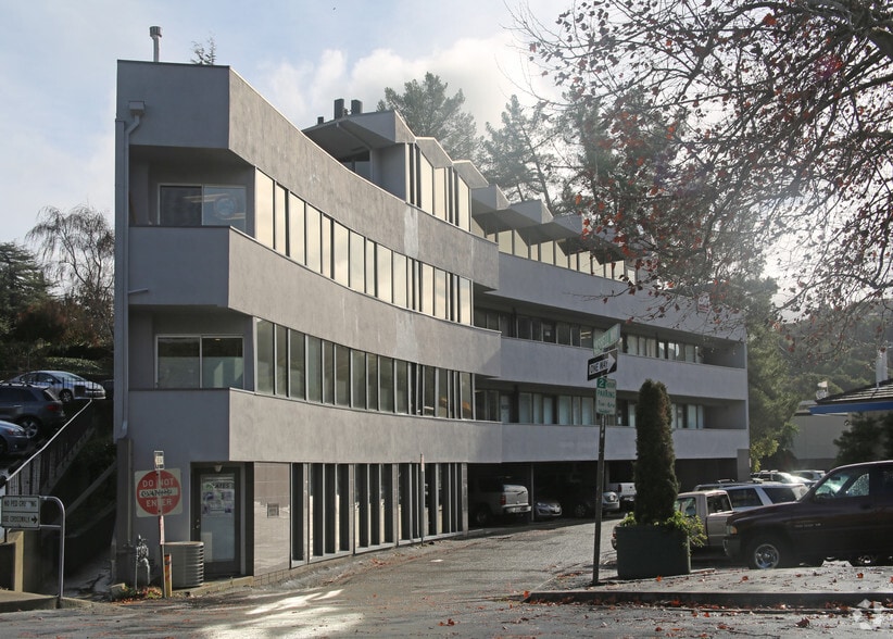 50 Vashell Way, Orinda, CA à louer - Photo du bâtiment - Image 1 de 4