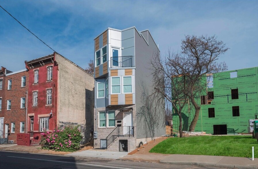 911 W Dauphin St, Philadelphia, PA for sale - Primary Photo - Image 1 of 13