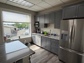 2914 S Alder St, Tacoma, WA for sale Interior Photo- Image 2 of 3