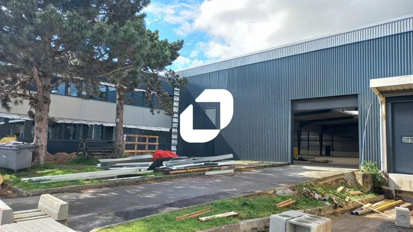 Industriel dans Goussainville à louer Photo du bâtiment- Image 1 de 13