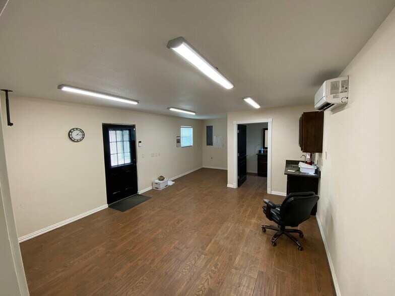 2591 Malloy Bridge Rd, Ferris, TX à louer - Photo intérieure - Image 3 de 13