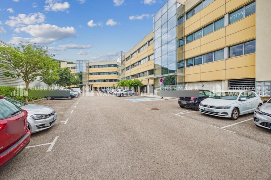 165 Avenue Du Marin Blanc, Aubagne for lease - Building Photo - Image 3 of 5