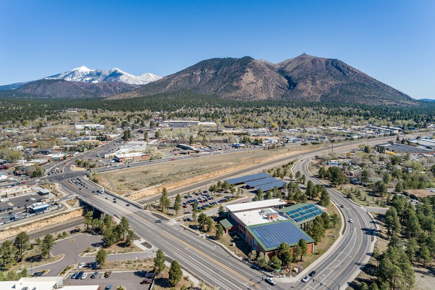 2511 E Route 66, Flagstaff, AZ à vendre - Aérien - Image 1 de 3