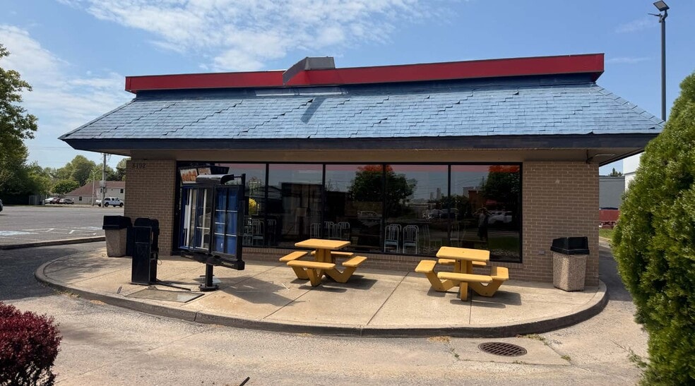 8192 Ocean Gtwy, Easton, MD for lease - Building Photo - Image 2 of 2