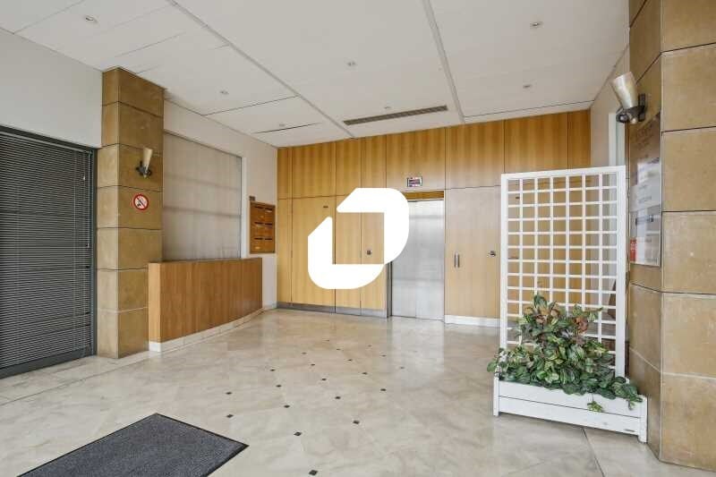 Bureau dans Colombes à louer - Hall d’entrée - Image 2 de 18