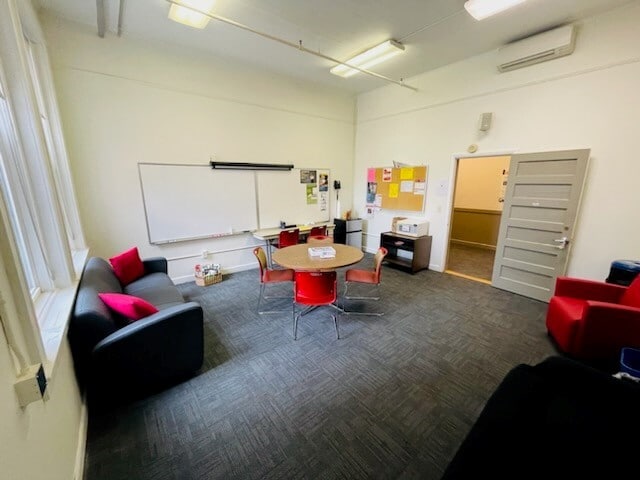 10 Merchants Row, Middlebury, VT à louer - Photo intérieure - Image 3 de 10