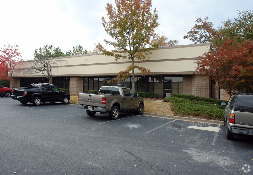3120 Medlock Bridge Rd, Peachtree Corners, GA for lease - Primary Photo - Image 2 of 13