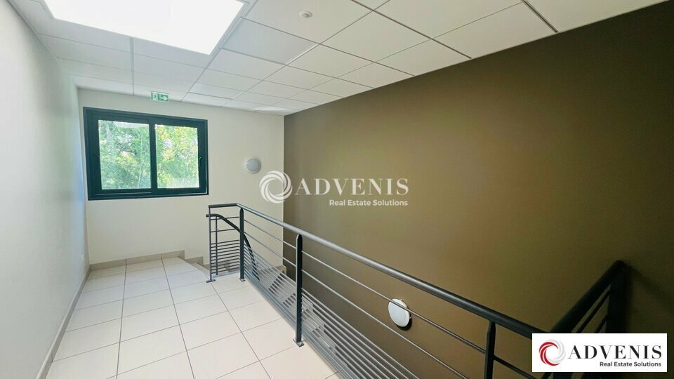 12 Rue Condorcet, Cenon for lease - Interior Photo - Image 3 of 7