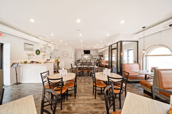 Plus de détails pour 7427 Roosevelt Rd, Forest Park, IL - Commerce de détail à vendre