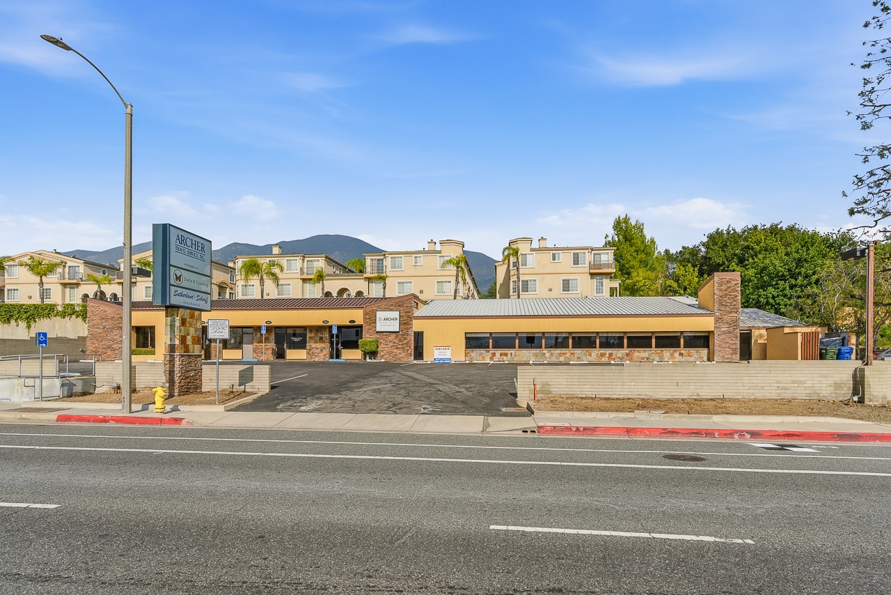 2943-2947 Foothill Blvd, La Crescenta, CA for lease Primary Photo- Image 1 of 69