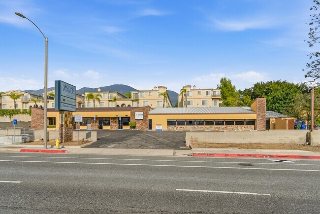 More details for 2943-2947 Foothill Blvd, La Crescenta, CA - Office/Medical, Office/Retail for Lease