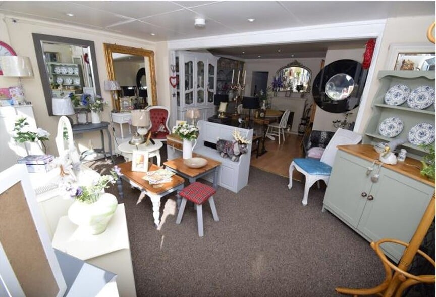 224 Quay Rd, Bridlington for sale - Interior Photo - Image 3 of 28