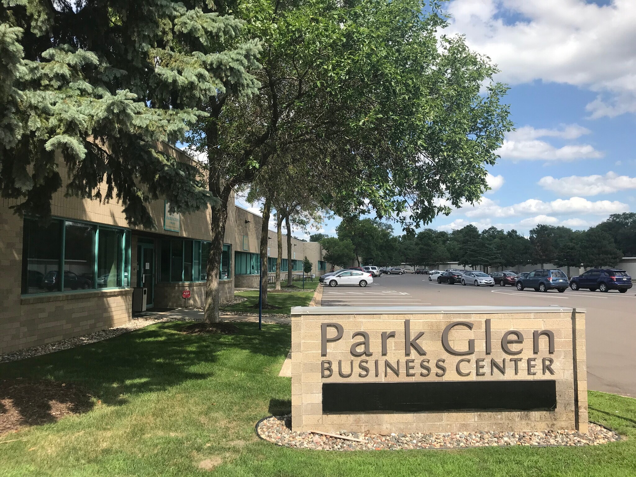 4200-4250 Park Glen Rd, Saint Louis Park, MN for lease Building Photo- Image 1 of 11