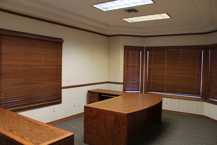 606 S 9th St, Las Vegas, NV for lease - Building Photo - Image 3 of 28