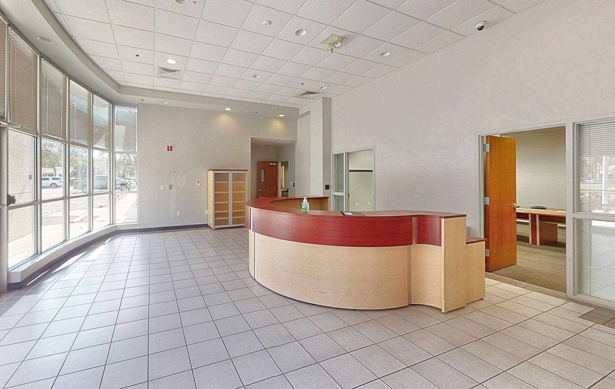 12780-12782 Westlinks Dr, Fort Myers, FL for lease Interior Photo- Image 1 of 11