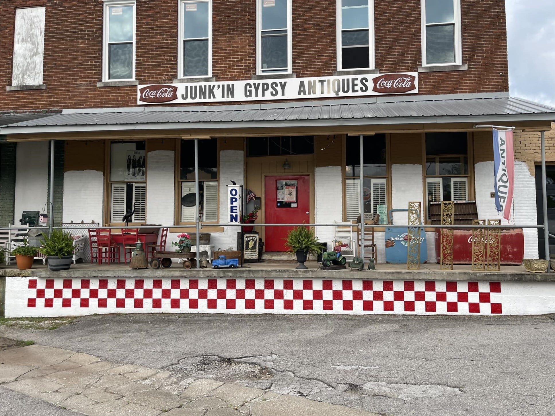 123 Water St, Horse Cave, KY for sale Building Photo- Image 1 of 41