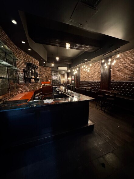 11 W 17th St, New York, NY for lease - Interior Photo - Image 2 of 16