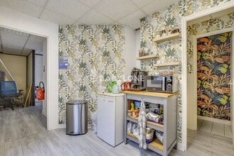 Office in Boulogne-Billancourt for lease Interior Photo- Image 2 of 6