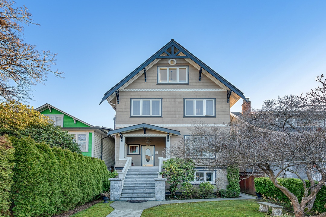 2814 3rd Av W, Vancouver, BC à vendre Photo principale- Image 1 de 47