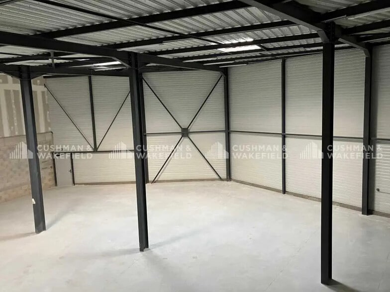 1410 Route Nationale 396, Aubagne for lease - Interior Photo - Image 3 of 13