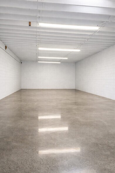 2114 Arthur Ave, Bronx, NY à vendre - Photo du bâtiment - Image 3 de 4