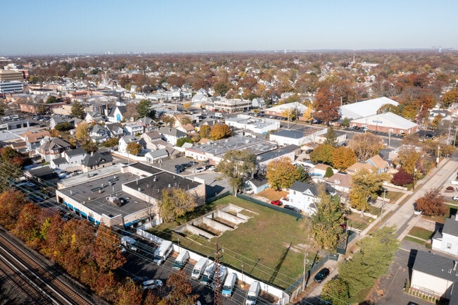 Plus de détails pour 33 Park Pl, Lynbrook, NY - Terrain à vendre