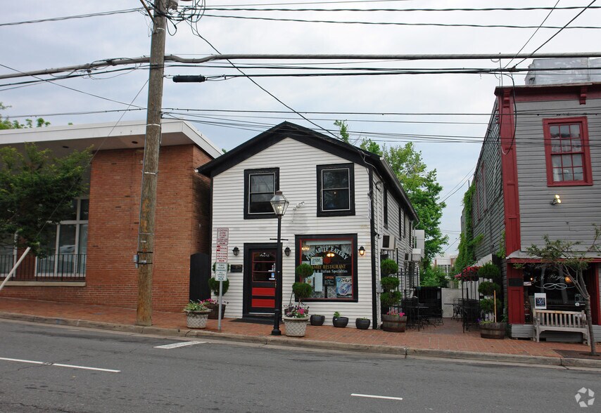 10416 Main St, Fairfax, VA à louer - Photo du bâtiment - Image 2 de 2