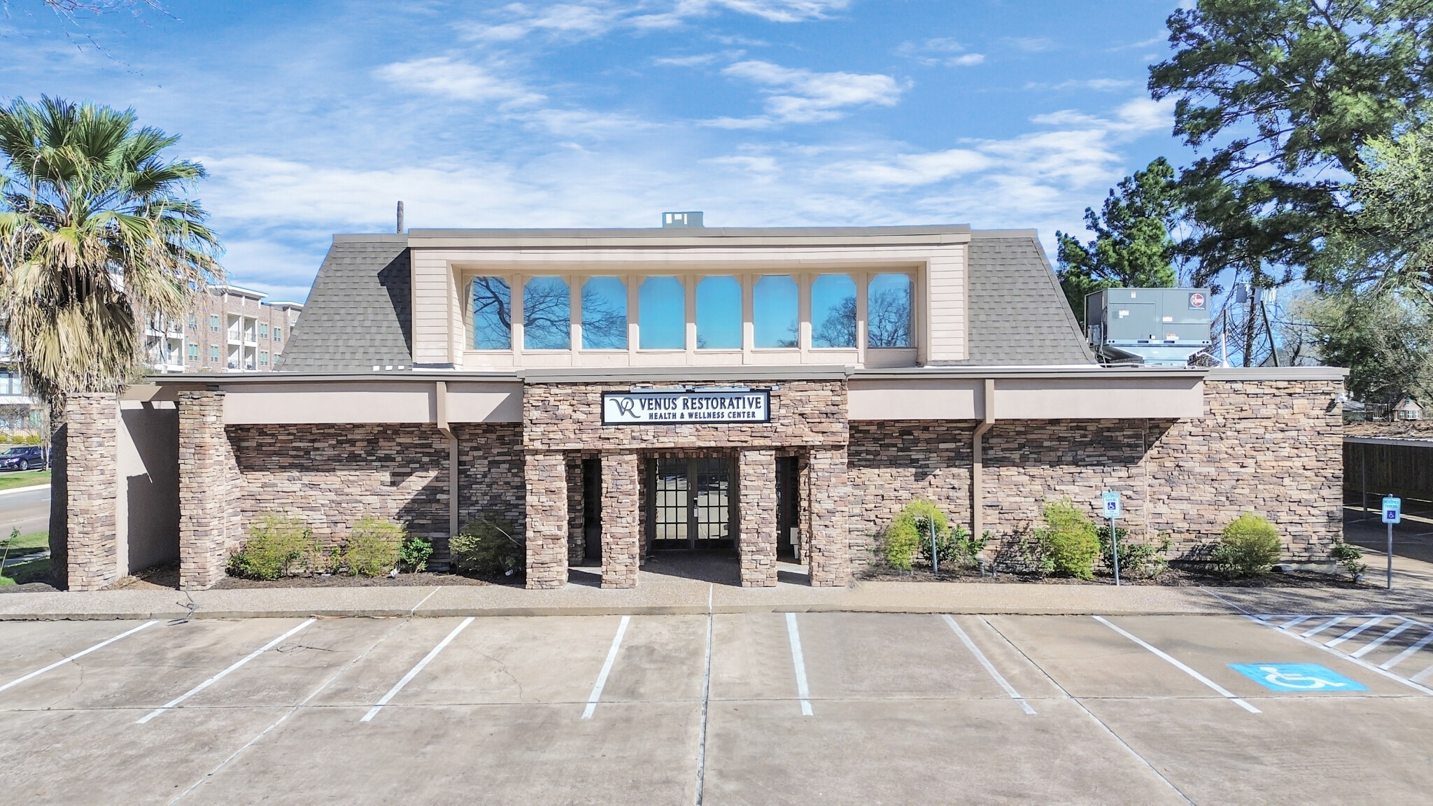 926 N Wilcrest Dr, Houston, TX for sale Building Photo- Image 1 of 21