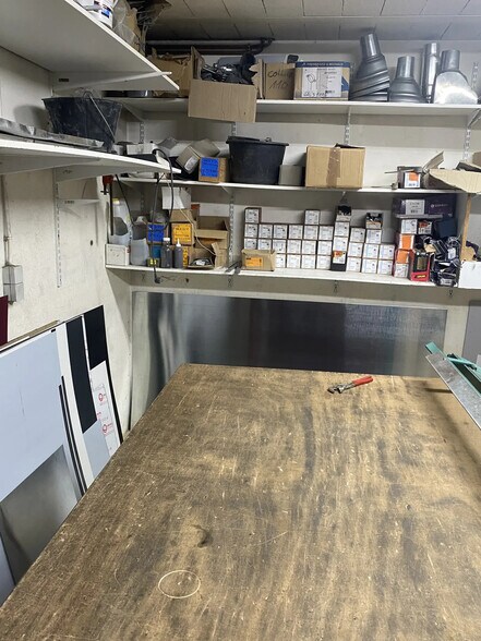 Local d'activités dans Rillieux-la-Pape à vendre - Photo intérieure - Image 3 de 6